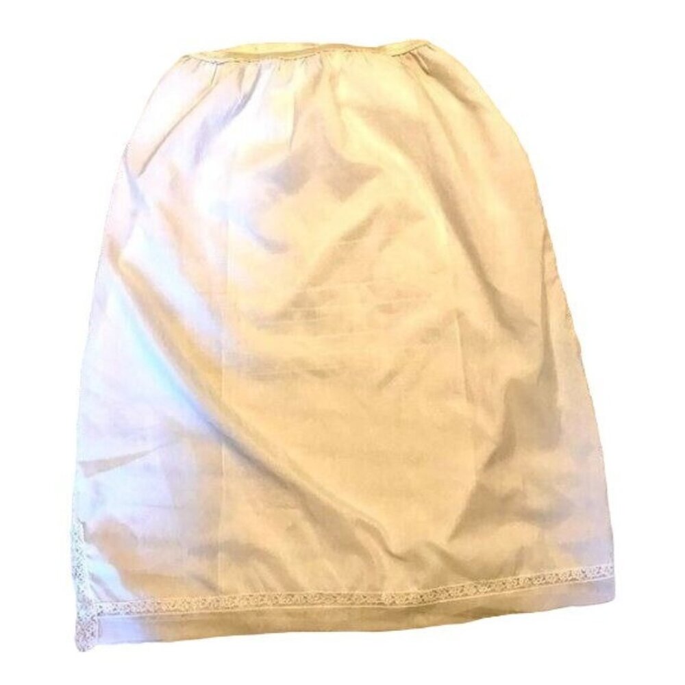 Vintage Women's White Satin Lace Detail Pull-On Skirt Slip. Size XS‎